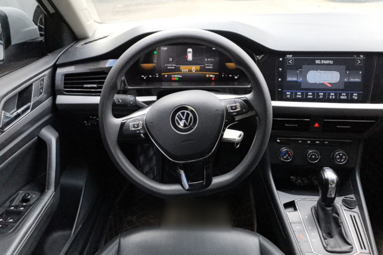 Volkswagen Lavida 2021 car image #11