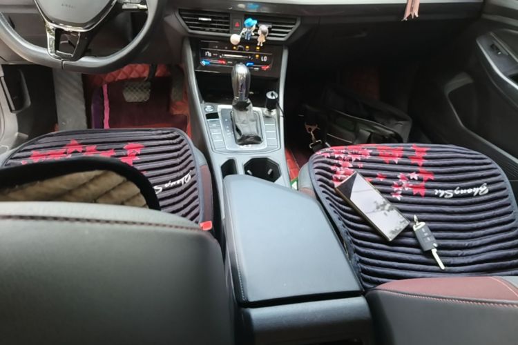 Volkswagen Bora 2020 immagine di auto #14