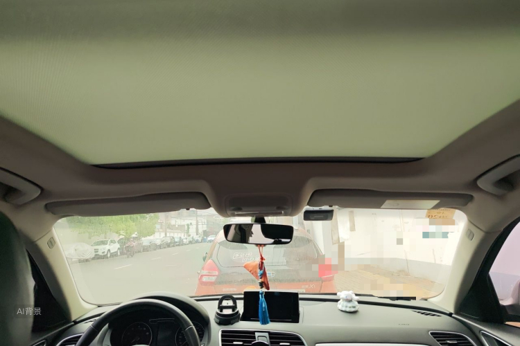 Audi Q3 2018 car image #20