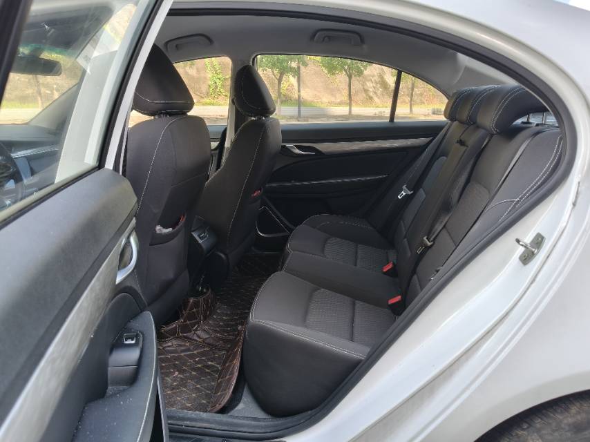 GEELY Emgrand 2019 #8 GEELY Emgrand 2019 car image #8