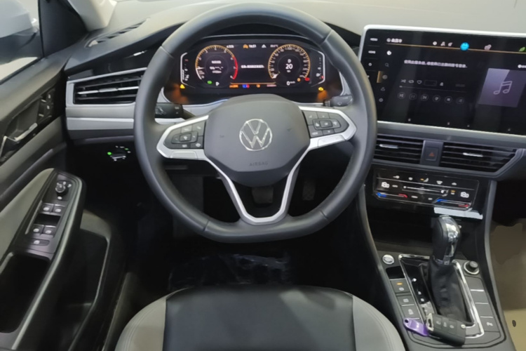 Volkswagen Bora 2023 car image #11