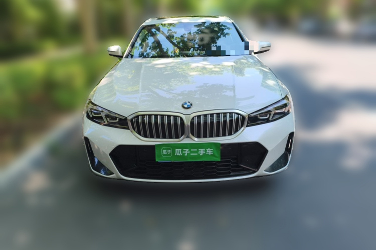 BMW 3 Series 2024 car image #3