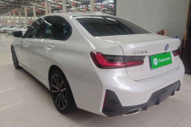 BMW 3 Series 2024 #5 BMW 3 Series 2024 car image #5
