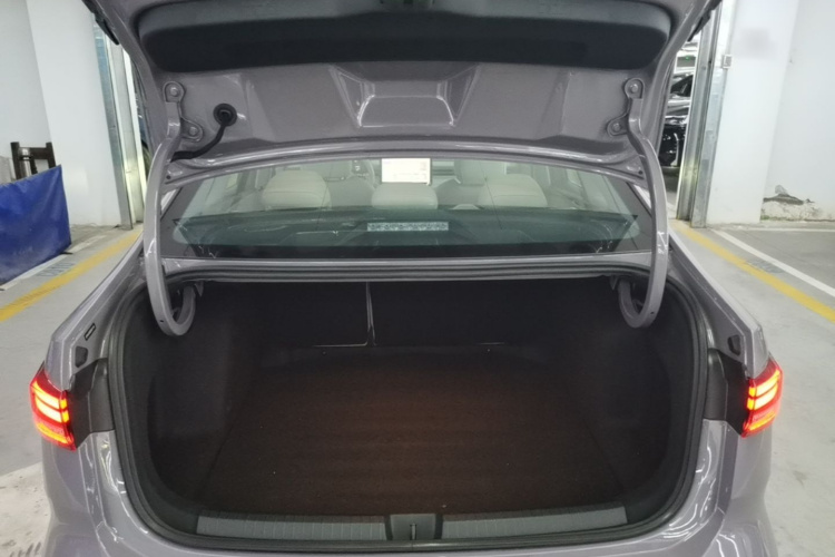 2025 car image #19