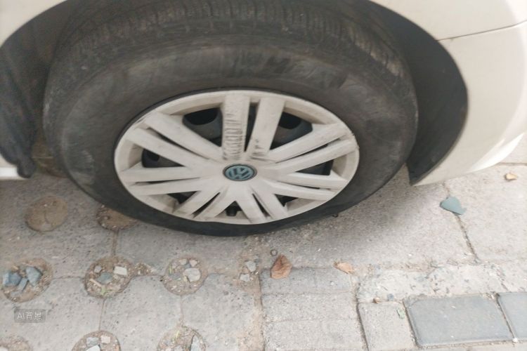 Volkswagen Polo 2016 car image #9
