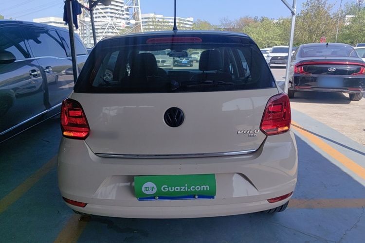 Volkswagen Polo 2017 car image #6