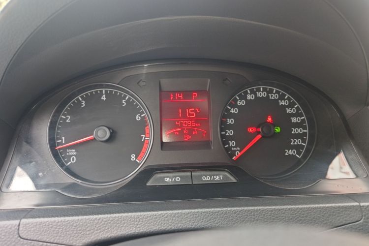 Volkswagen Santana 2016 car image #12