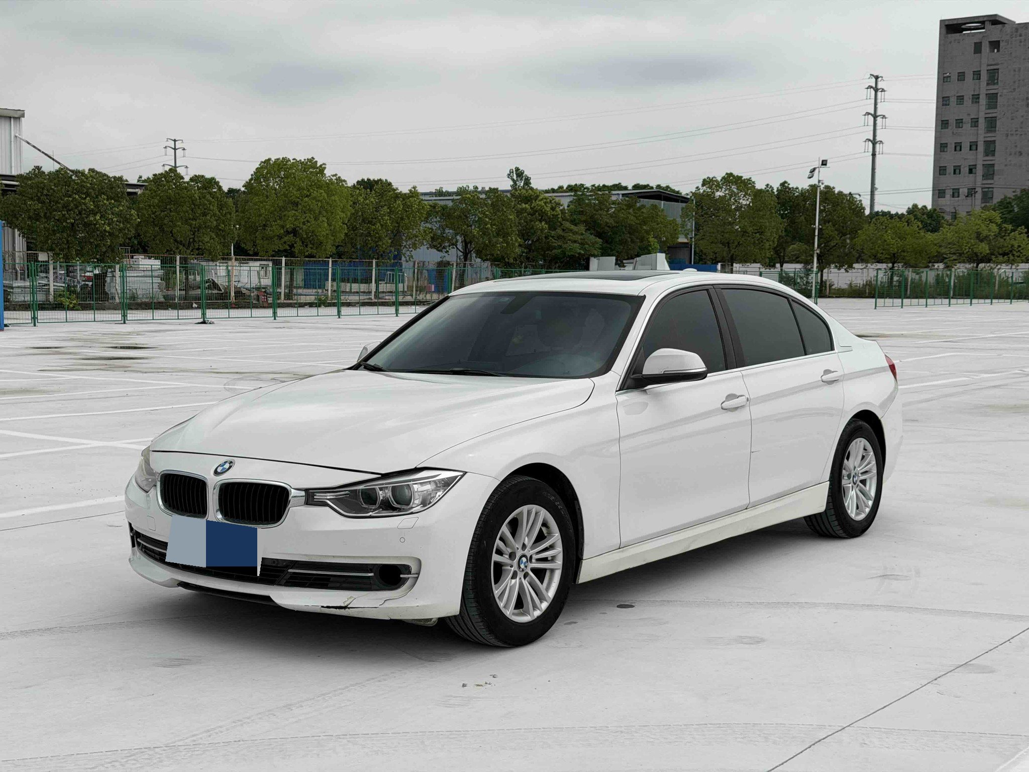 2014 2014 car image