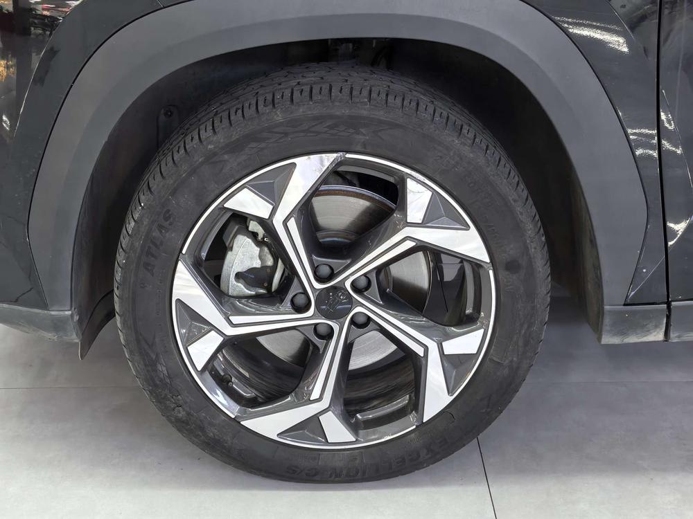 GEELY Boyue L 2023 car image #11