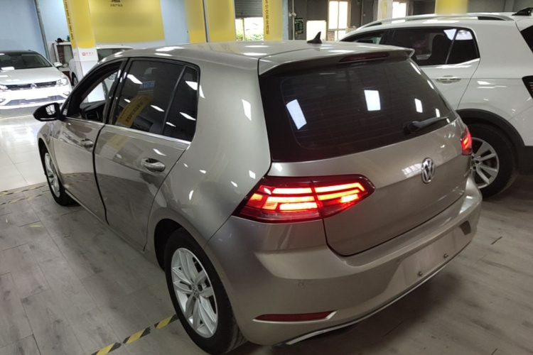 Volkswagen Golf 2019 #7 Volkswagen Golf 2019 car image #7