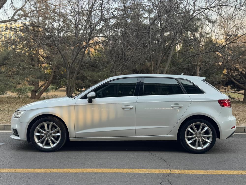 Audi A3 2018 car image #4