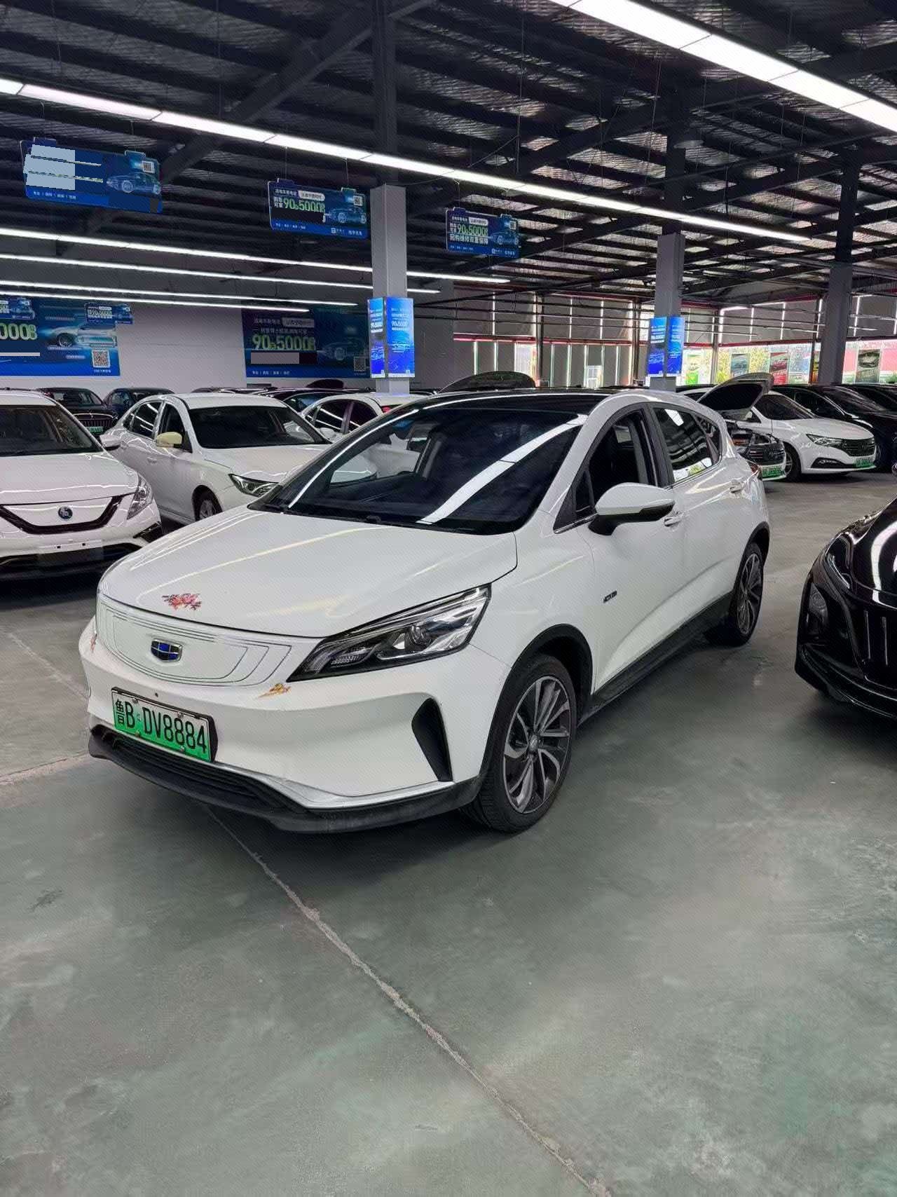 2019 immagine di auto 