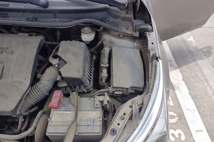 2015 car image #29
