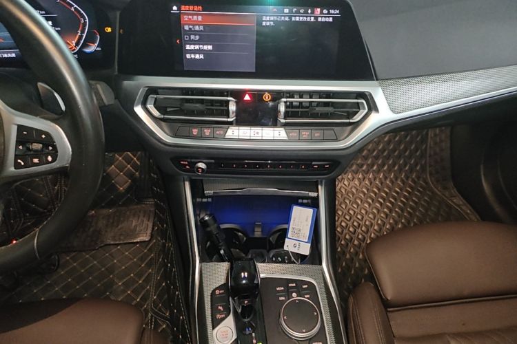 BMW 3 Series 2022 imagen de coche #13