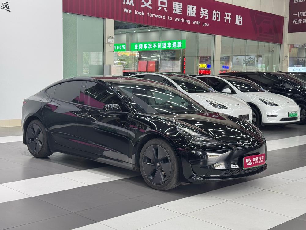 Tesla Model 3 2023 car image #3