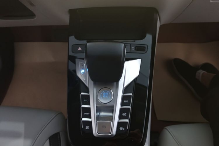 BYD Yuan Pro 2022 #14 BYD Yuan Pro 2022 صورة سيارة #14