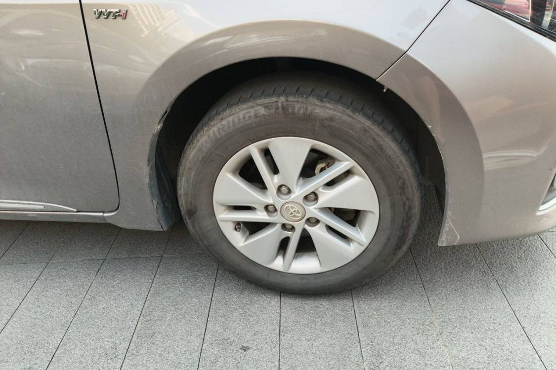 Toyota Corolla 2014 immagine di auto #9
