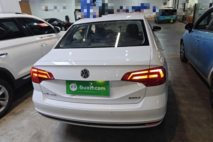 Volkswagen Bora 2018 car image #6
