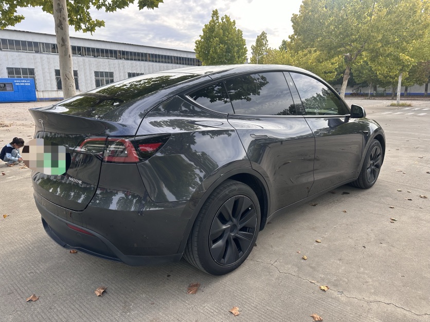 Tesla Model Y 2024 image de voiture #4