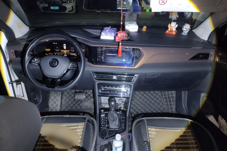 Volkswagen Tharu 2022 car image #12