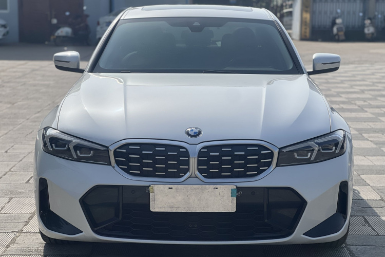 BMW 3 Series 2023 car image #8