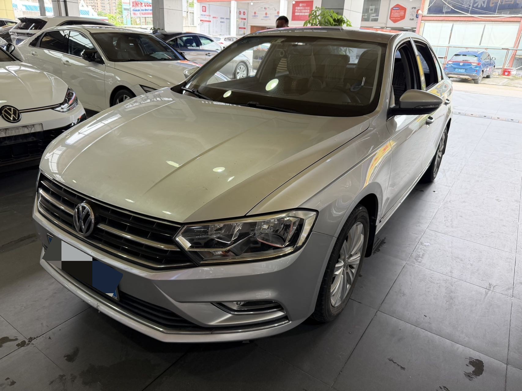 Volkswagen Bora 2016 car image 