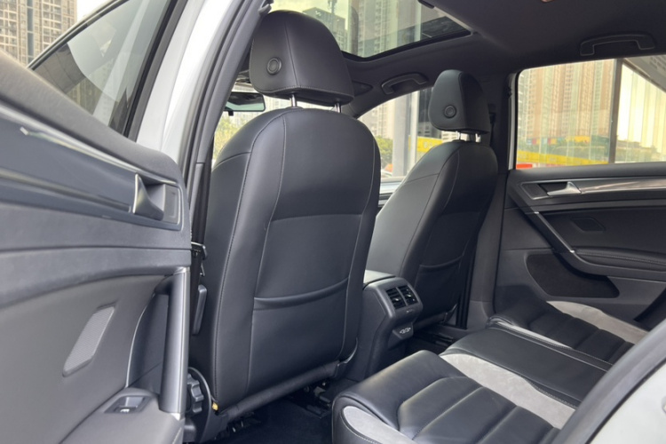Volkswagen Golf 2019 #11 Volkswagen Golf 2019 car image #11