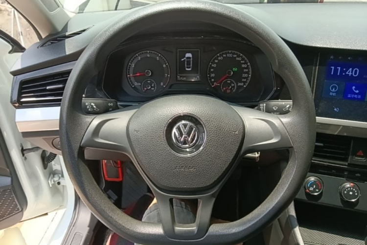 Volkswagen Bora 2019 car image #11