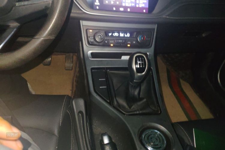 GEELY Emgrand 2021 car image #16
