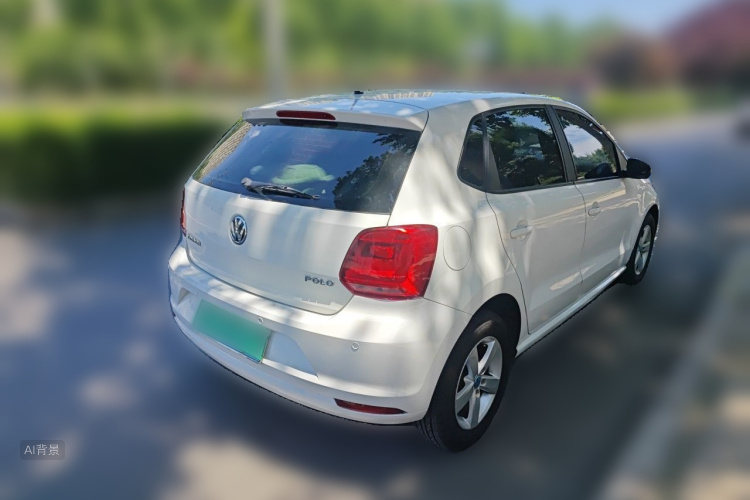 Volkswagen Polo 2015 car image #7