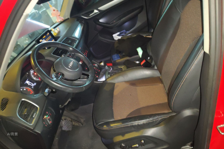 Audi Q3 2019 car image #17