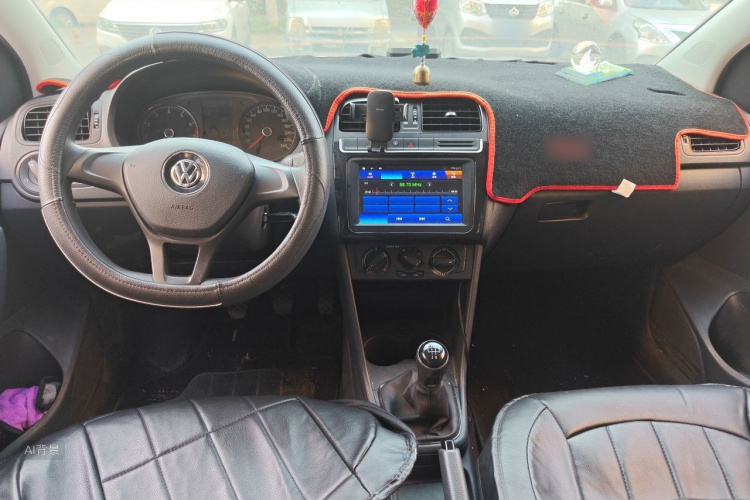 Volkswagen Polo 2018 car image #11