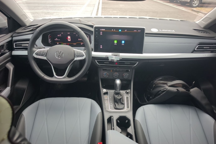 Volkswagen Lavida 2022 صورة سيارة #10