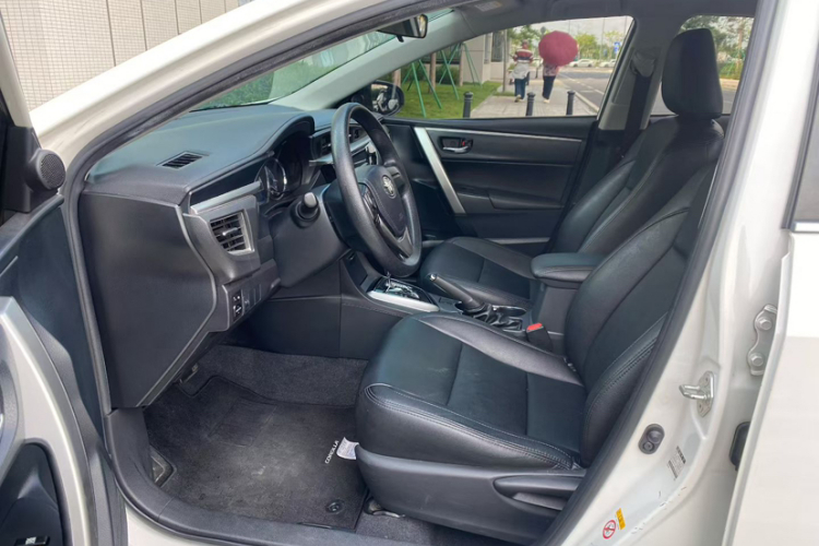 Toyota Corolla 2017 #14 Toyota Corolla 2017 car image #14