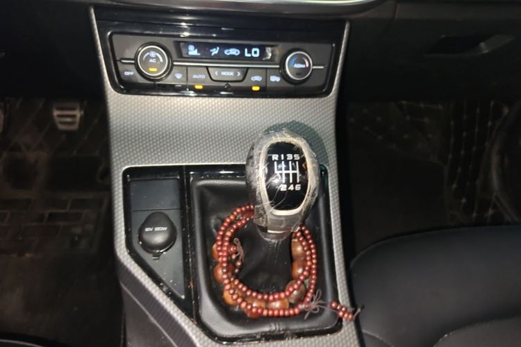 GEELY Emgrand GS 2017 #14 GEELY Emgrand GS 2017 car image #14