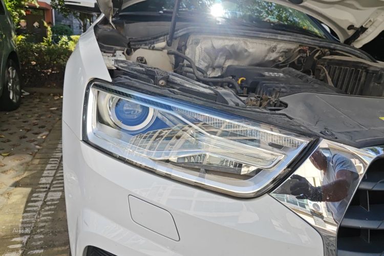 Audi Q3 2017 #8 Audi Q3 2017 car image #8