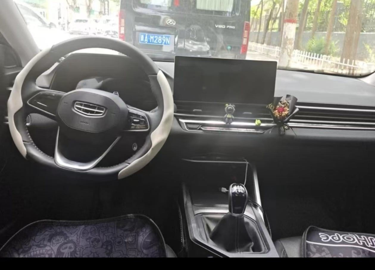 GEELY Emgrand 2024 car image #5