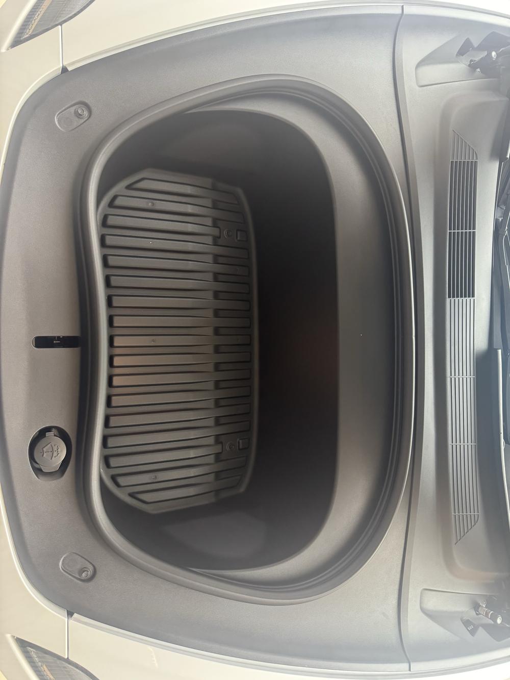 Tesla Model 3 2024 car image #19
