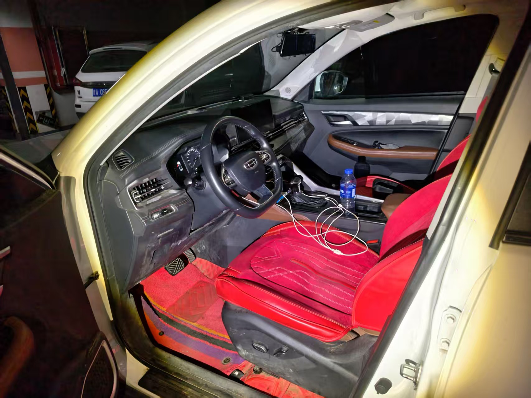 GEELY Vision X6 2021 car image #3