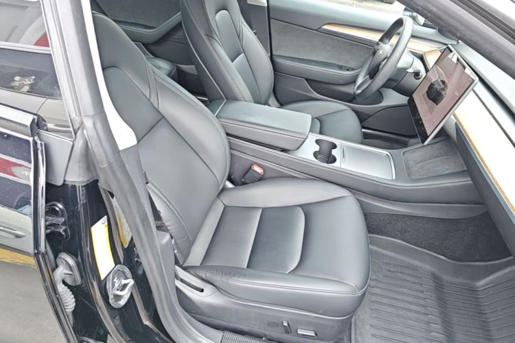 Tesla Model 3 2022 car image #24