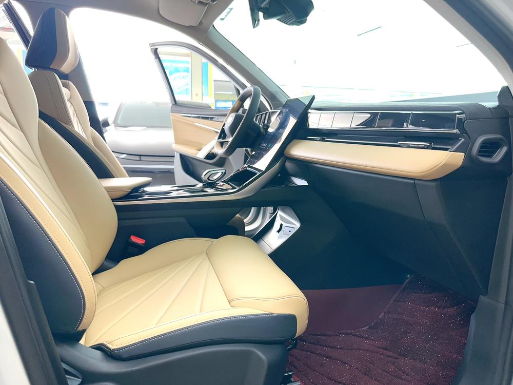 GEELY Boyue L 2023 car image #26