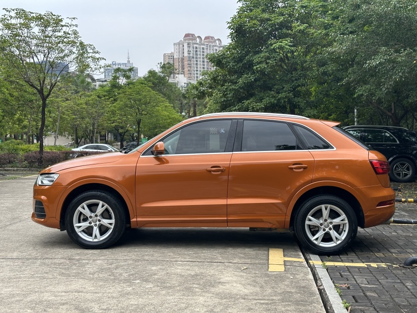 Audi Q3 2017 car image #5