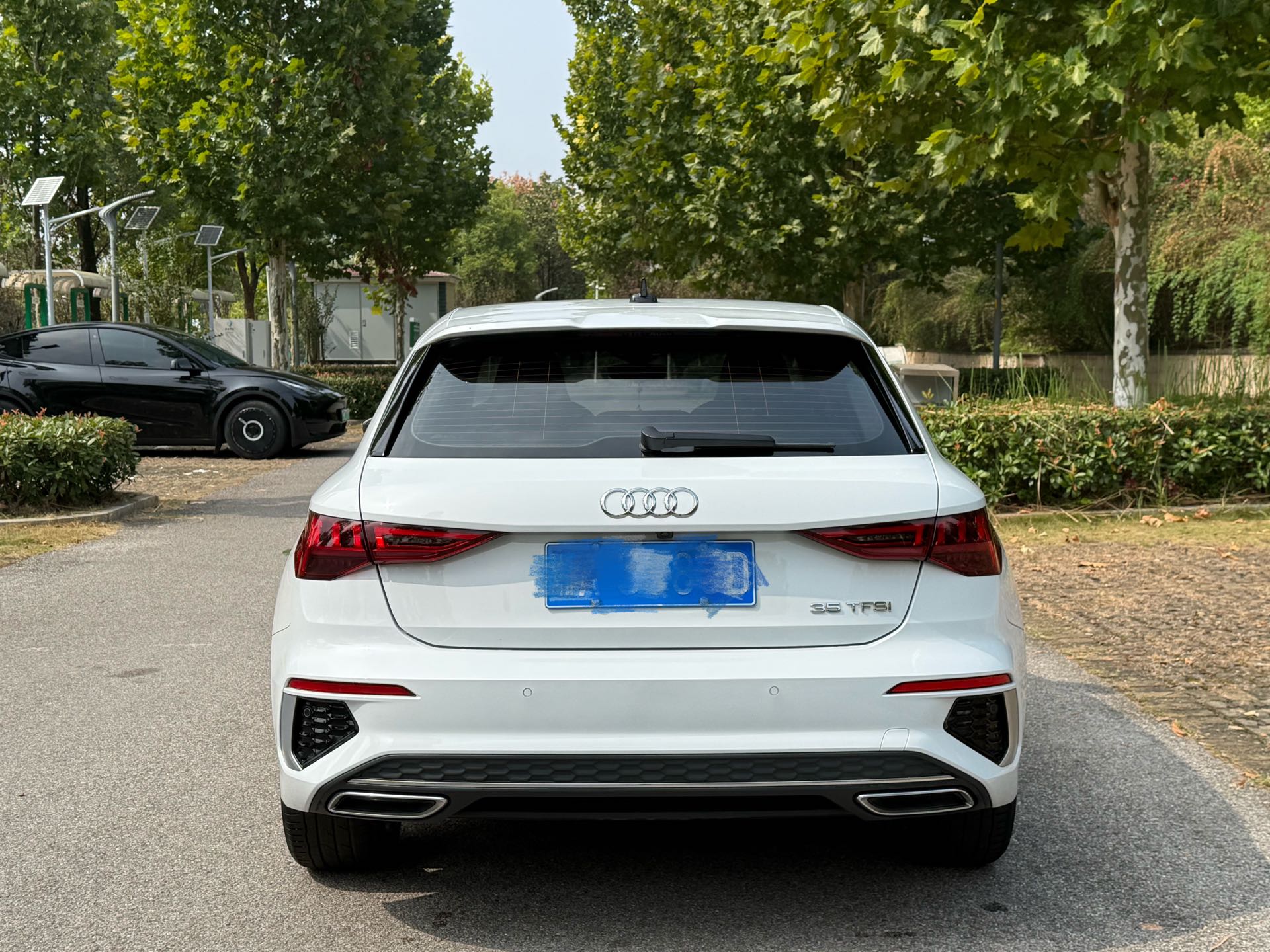 2023 car image #11
