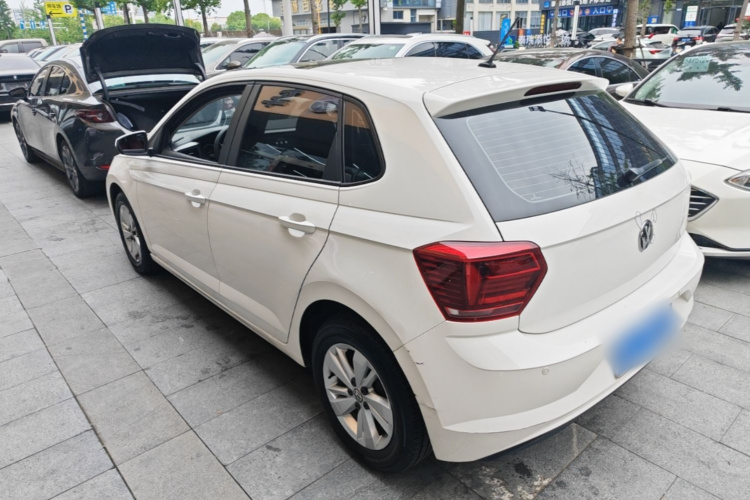 Volkswagen Polo 2021 car image #5