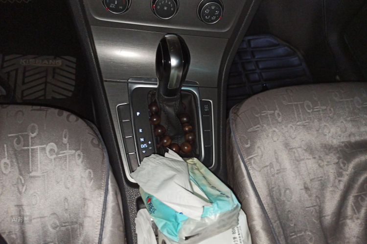 Volkswagen Golf 2014 car image #16