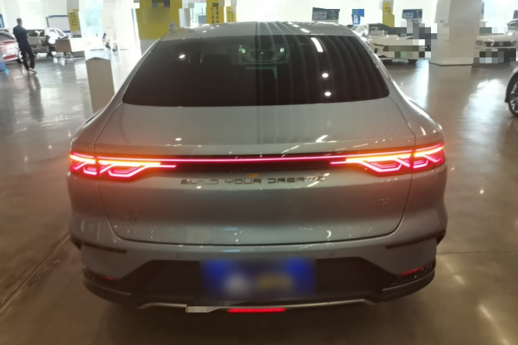 BYD Han 2024 car image #6