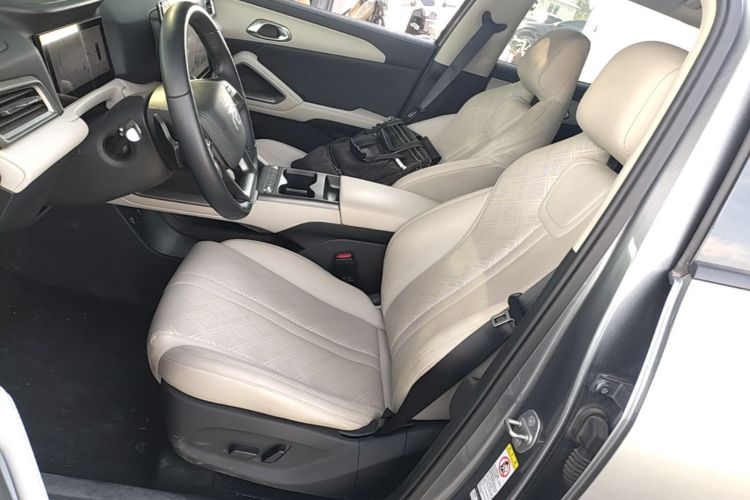BYD YuanUP 2025 #15 BYD YuanUP 2025 car image #15