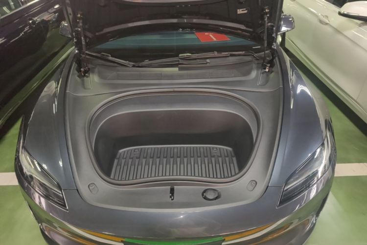 Tesla Model 3 2024 car image #20