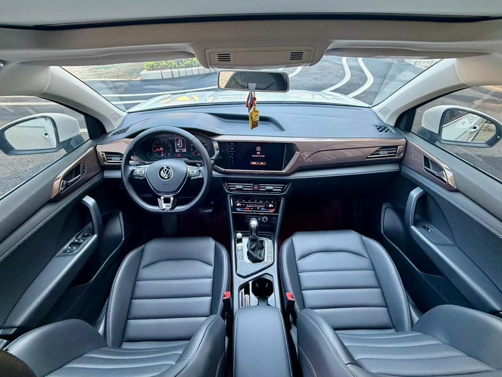 Volkswagen Tharu 2021 car image #7
