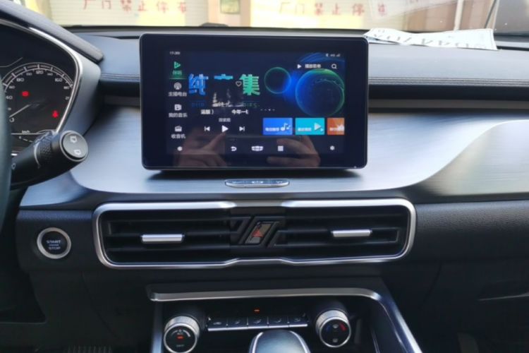 GEELY Coolray 2020 #13 GEELY Coolray 2020 car image #13
